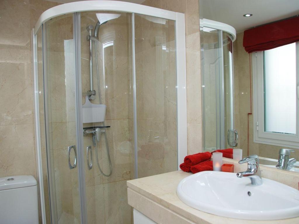 D12 Espectacular Y Moderno Apartamento En Primera Linea - Estepona - Sinfonia Del Mar Екстер'єр фото